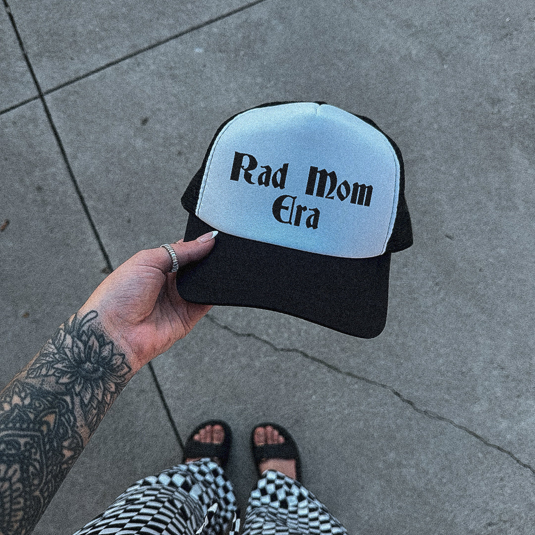 RAD MOM ERA trucker
