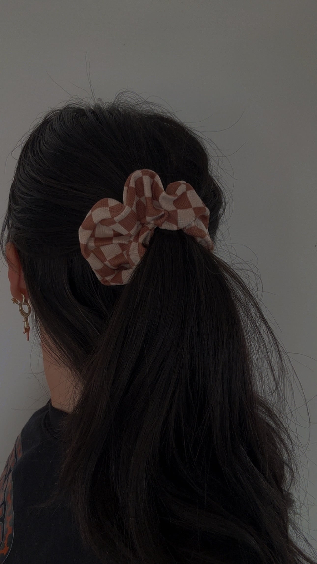 CHECKERED SCRUNCHIES